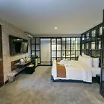 Royal Regantris Cendana