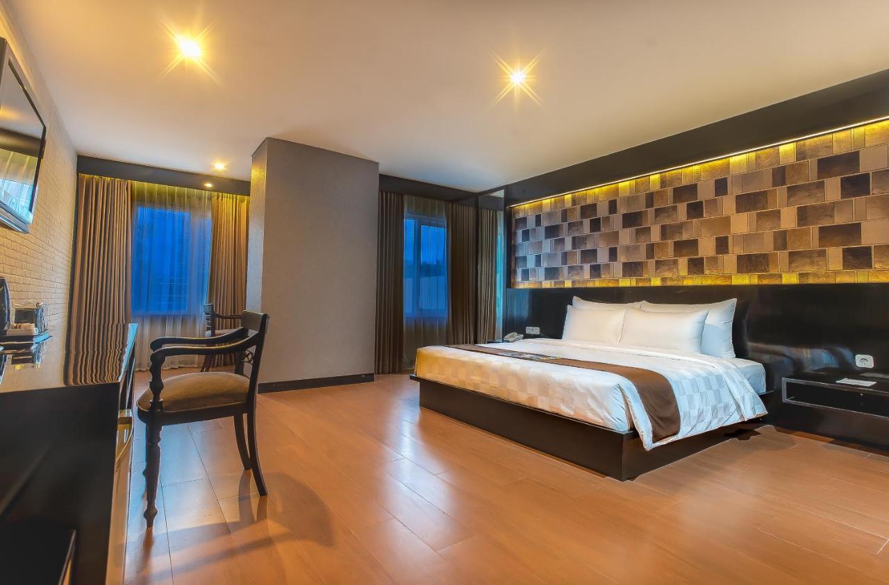 Royal Regantris Cendana