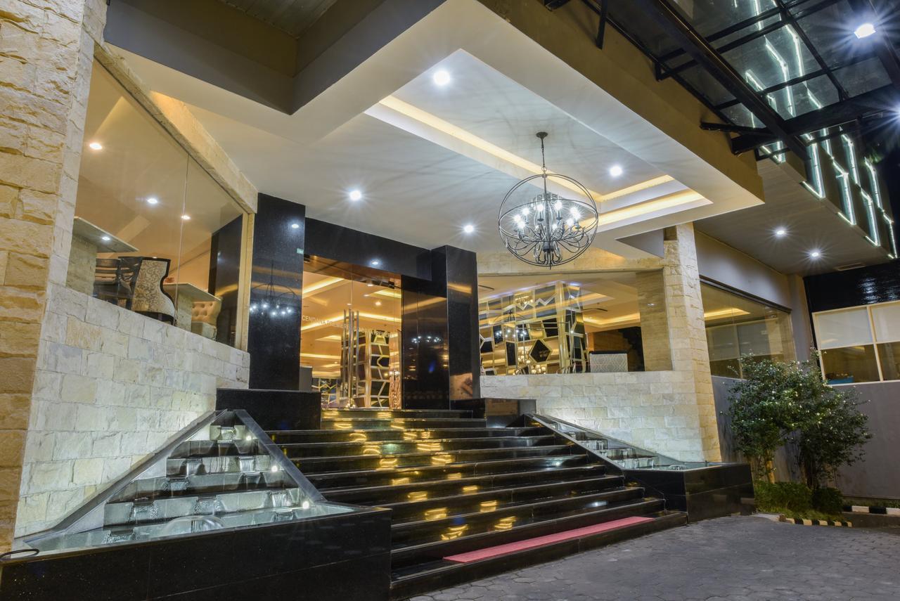 Royal Regantris Cendana Hotel